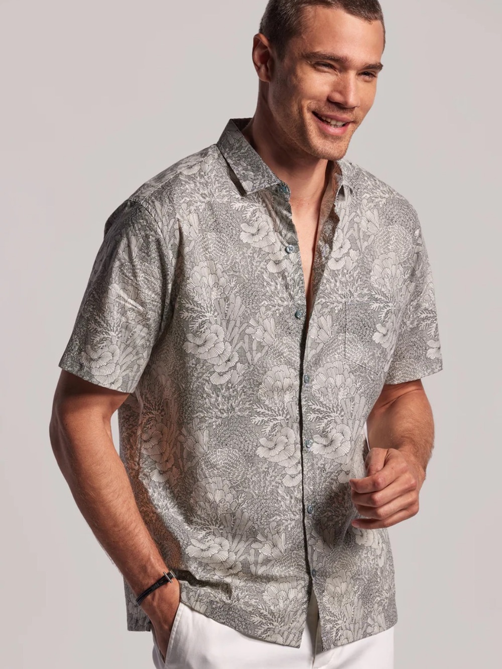 Tori Richard Good Reef Hawaiian Cotton Short Sleeve Button Up shirt, size XL